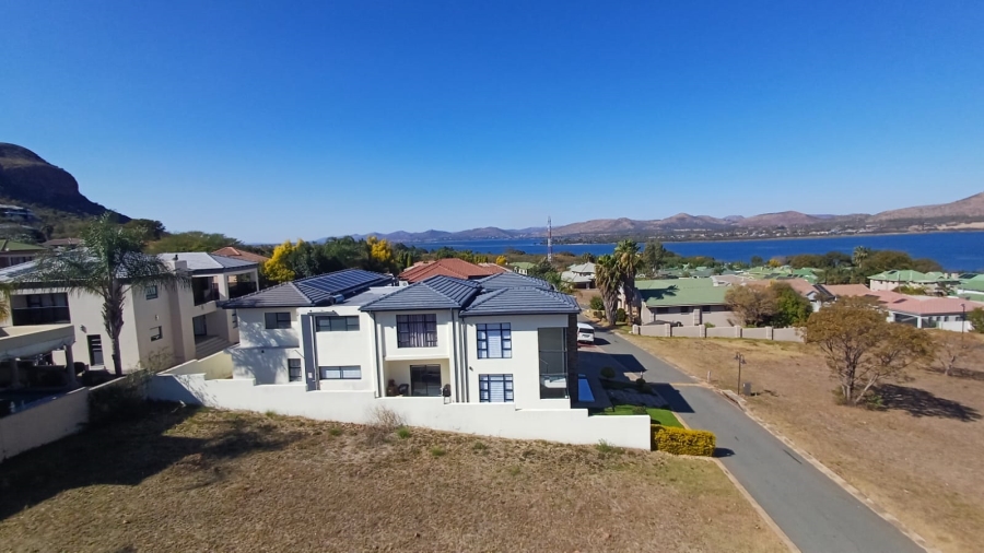 3 Bedroom Property for Sale in Kosmos Ridge North West
